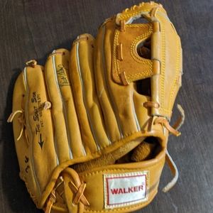 Milt Wilcox autographed baseball mitt